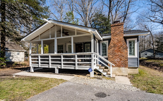 property at 15 Footbridge Trail