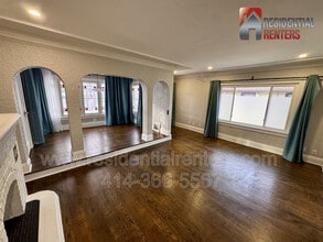 2618 N 72nd St in Wauwatosa, WI - Building Photo - Building Photo