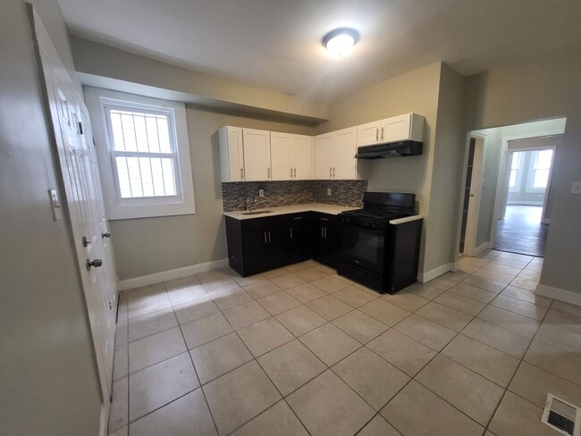 property at 472 S 15th St