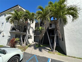 142 SW 18th Ave in Miami, FL - Building Photo