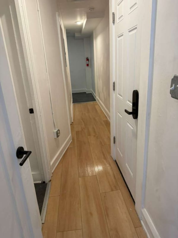 1384 W 83rd St in Cleveland, OH - Foto de edificio - Building Photo