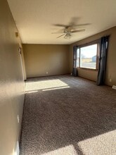 212 W Pine Ave in Mitchell, SD - Building Photo - Building Photo