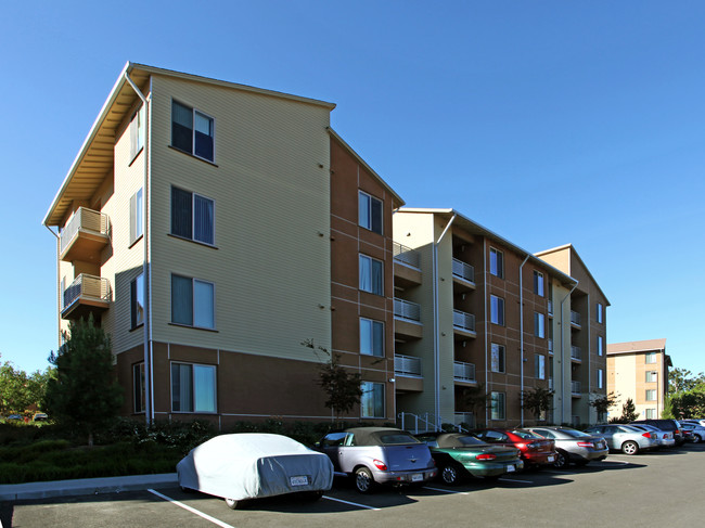 Verano Place in Irvine, CA - Foto de edificio - Building Photo