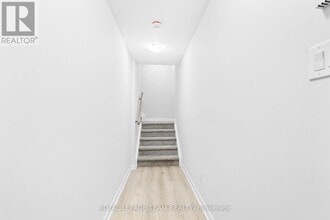 1203 Creekway Private in Ottawa, ON - Building Photo - Building Photo