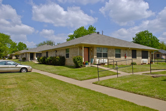 Plateau Ridge in Cleburne, TX - Building Photo - Building Photo