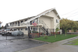 26268-26276 Gading Rd in Hayward, CA - Building Photo - Building Photo