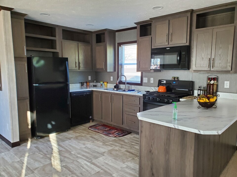 Rambush Estates in Burnsville, MN - Foto de edificio