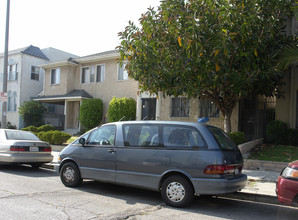 5209 Marathon St in Los Angeles, CA - Building Photo - Building Photo