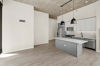 157 W Huron St in Chicago, IL - Building Photo - Building Photo