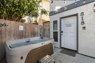 818 Rockaway Ct in San Diego, CA - Foto de edificio - Building Photo