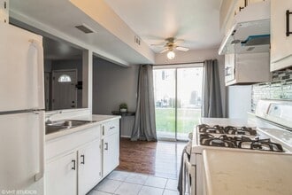 329 David Ct in Bartlett, IL - Building Photo - Building Photo