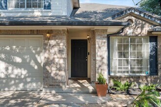 8908 W Hove Loop in Austin, TX - Building Photo - Building Photo