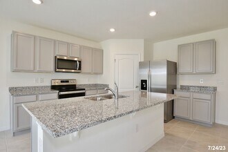 3153 Eastgrove Ter in Sanford, FL - Building Photo - Building Photo