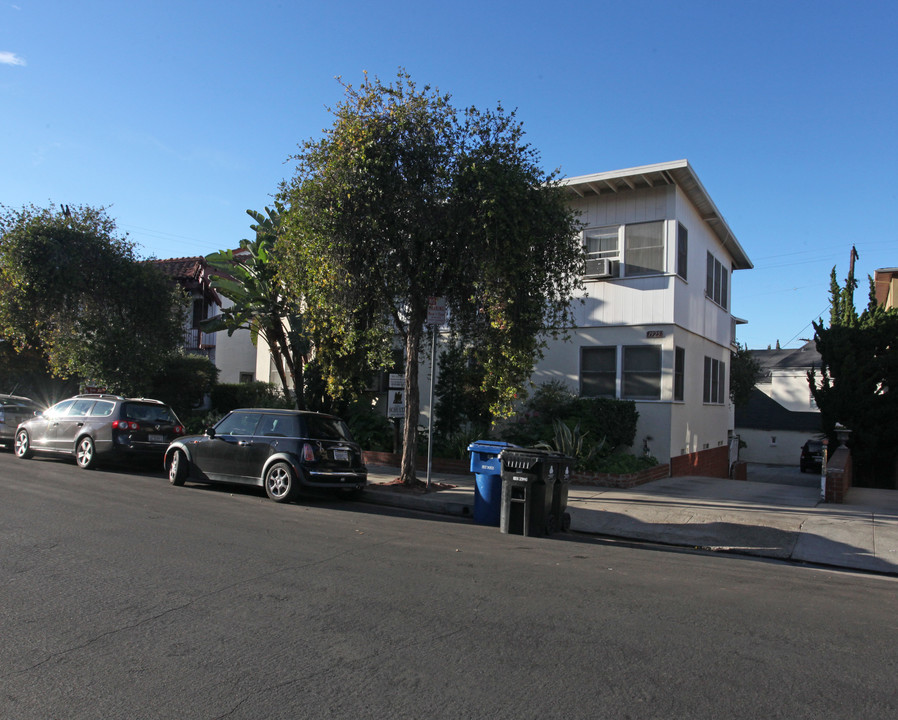 1925 Palmerston Pl in Los Angeles, CA - Building Photo