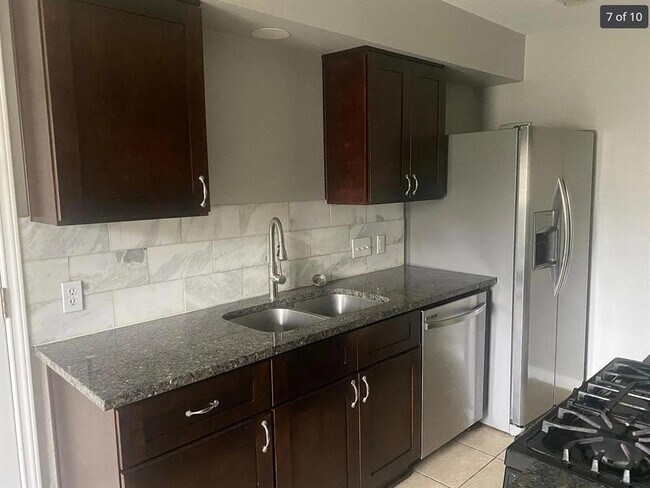 1810 Nicole Cir in Round Rock, TX - Building Photo - Building Photo