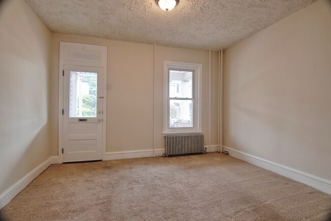 175 S Roland St in Pottstown, PA - Building Photo - Building Photo