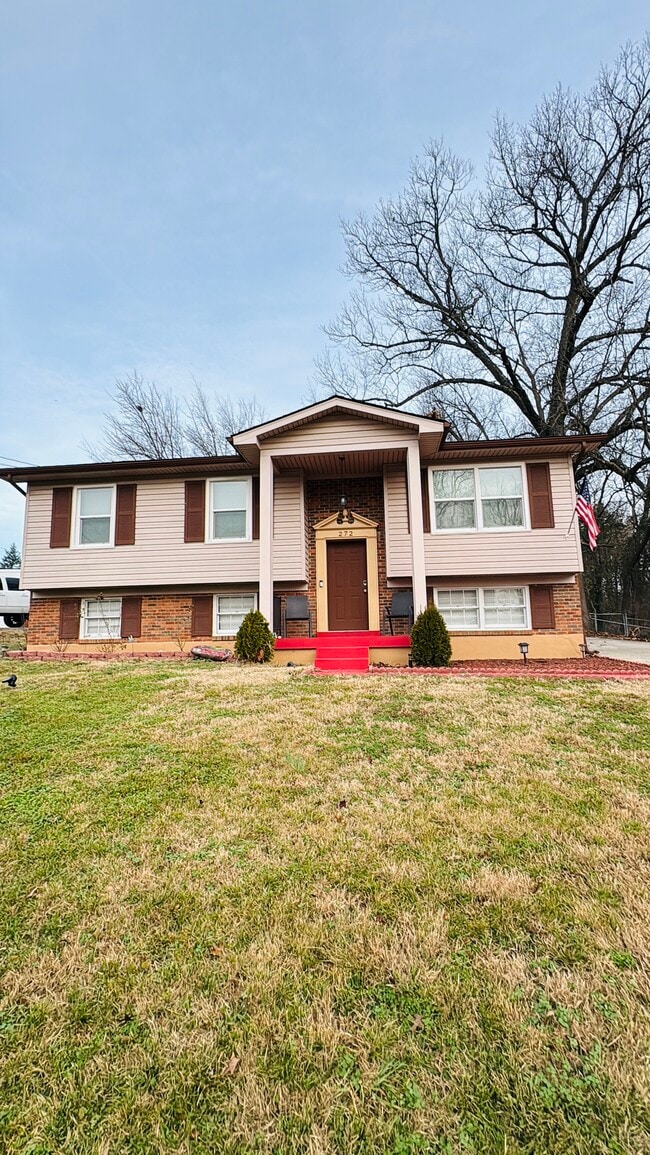 property at 272 Topfield Rd