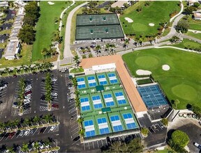 215 Palm Dr in Naples, FL - Building Photo - Building Photo