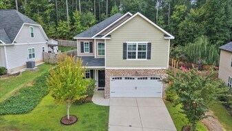 742 Mural Lake Ct in Grovetown, GA - Building Photo