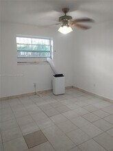 980 NW 109th St in Miami, FL - Building Photo - Building Photo