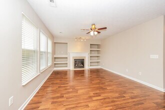 909 Grand Oak Dr in Smyrna, TN - Building Photo - Building Photo