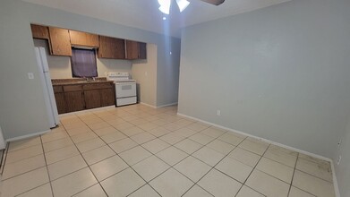 3731 Papai Dr in Sarasota, FL - Building Photo - Building Photo