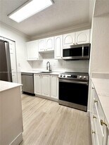 10795 SW 108th Ave in Miami, FL - Building Photo