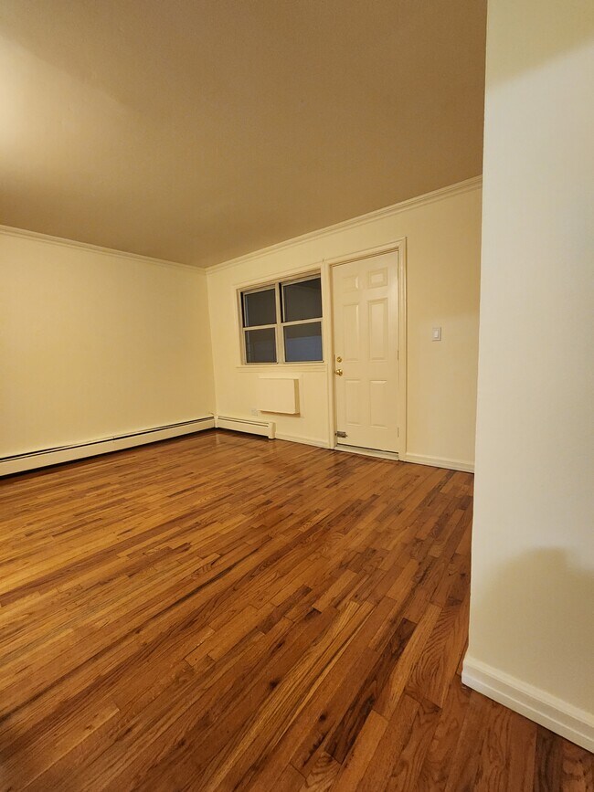 2341 81st St Apartments and Nearby East Elmhurst Apartments For Rent