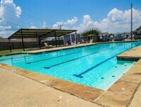 970 Collin Cir photo'