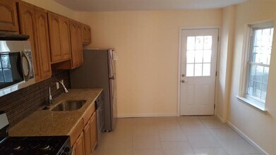 533 N 33rd St in Philadelphia, PA - Building Photo - Building Photo