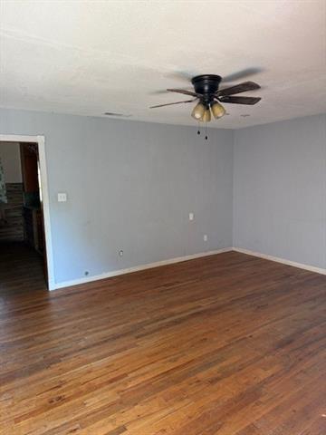 708 Cooper St in Bowie, TX - Building Photo - Building Photo