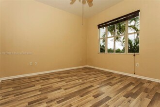 4402 SW 160th Ave in Miramar, FL - Building Photo - Building Photo
