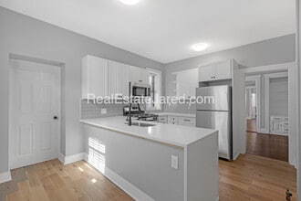 28 Glenville Ave, Unit 2 in Boston, MA - Foto de edificio - Building Photo