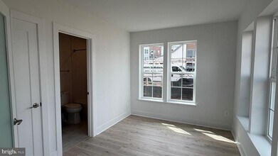 2106 Henson Norris St in Rockville, MD - Building Photo - Building Photo