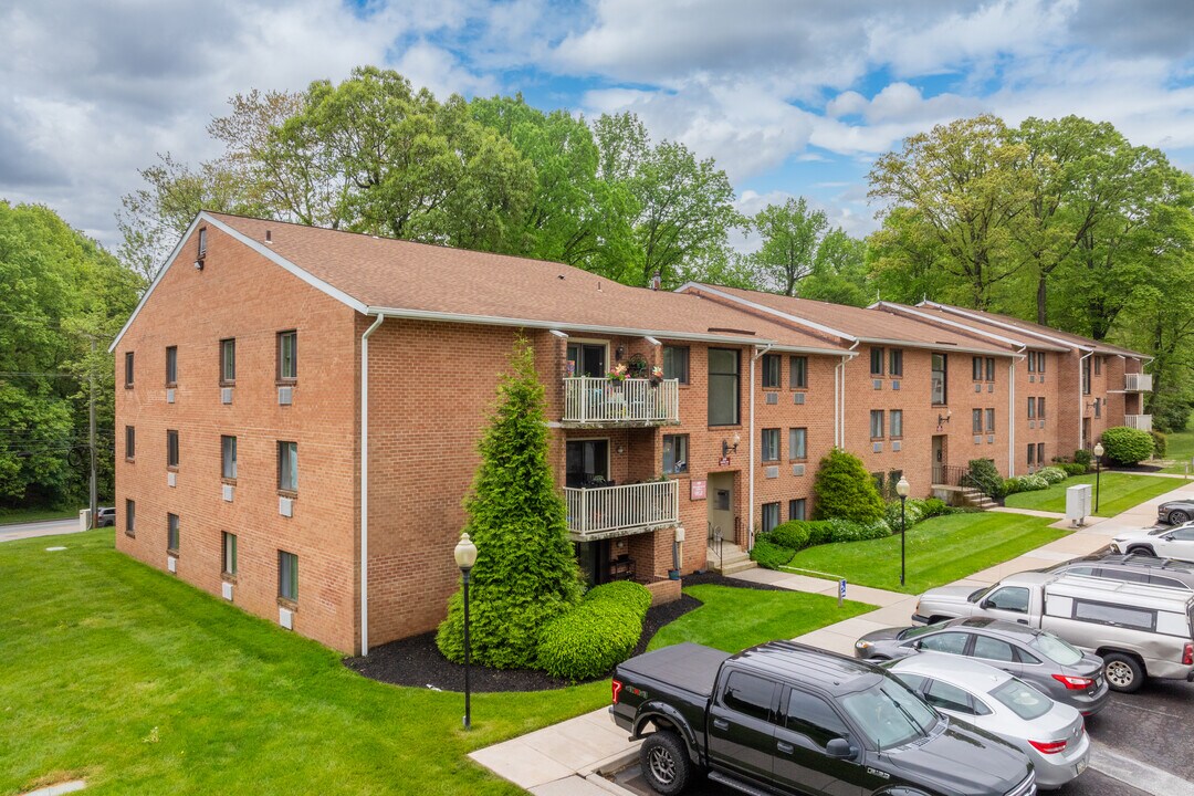 200 Winding Way in Downingtown, PA - Building Photo