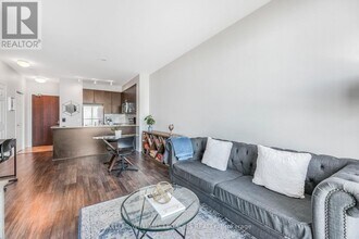 339 Rathburn Rd W in Mississauga, ON - Building Photo - Building Photo