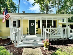 1001 Tulip Dr in Chesapeake, VA - Building Photo - Building Photo