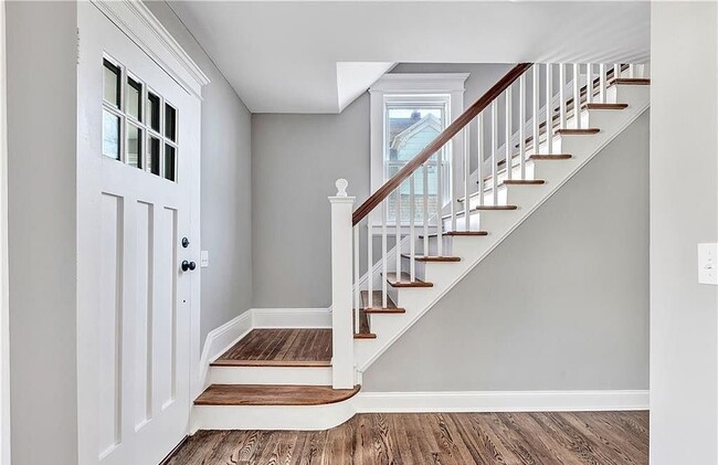 41 Spring St in Milford, CT - Building Photo - Building Photo