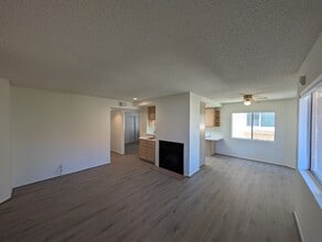 19849 Sandpiper Pl in Santa Clarita, CA - Building Photo - Building Photo