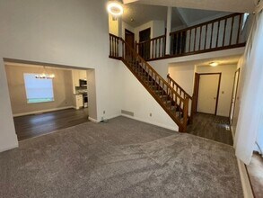 2459 Breathstone Dr in Powell, OH - Building Photo - Building Photo
