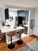 7777 W 91st St in Los Angeles, CA - Building Photo