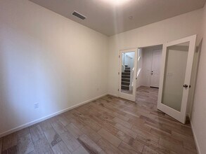 30532 Delancy Rd in Visalia, CA - Building Photo - Building Photo