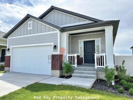 1118 W Osprey Dr in Stansbury Park, UT - Building Photo