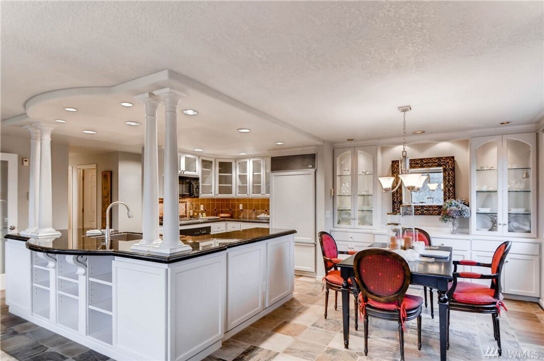 610 Aloha St in Seattle, WA - Building Photo