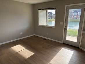 1050 Captains Brg in Dayton, OH - Building Photo - Building Photo