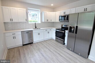32 E Blaine St in Lansdale, PA - Building Photo - Building Photo