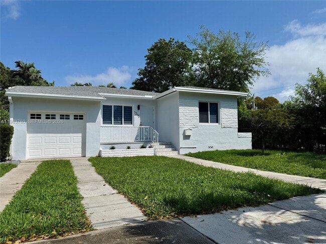 1215 SW 15th St in Miami, FL - Building Photo - Building Photo