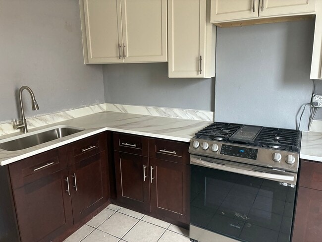 3019 Ashlyn St in Pittsburgh, PA - Building Photo - Building Photo