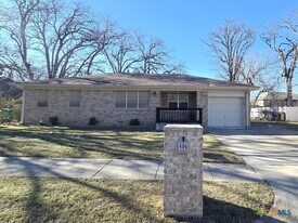 406 Oak St in Copperas Cove, TX - Building Photo