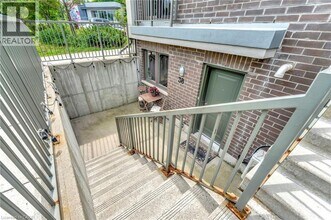 350 Fisher Mills Rd in Cambridge, ON - Building Photo - Building Photo